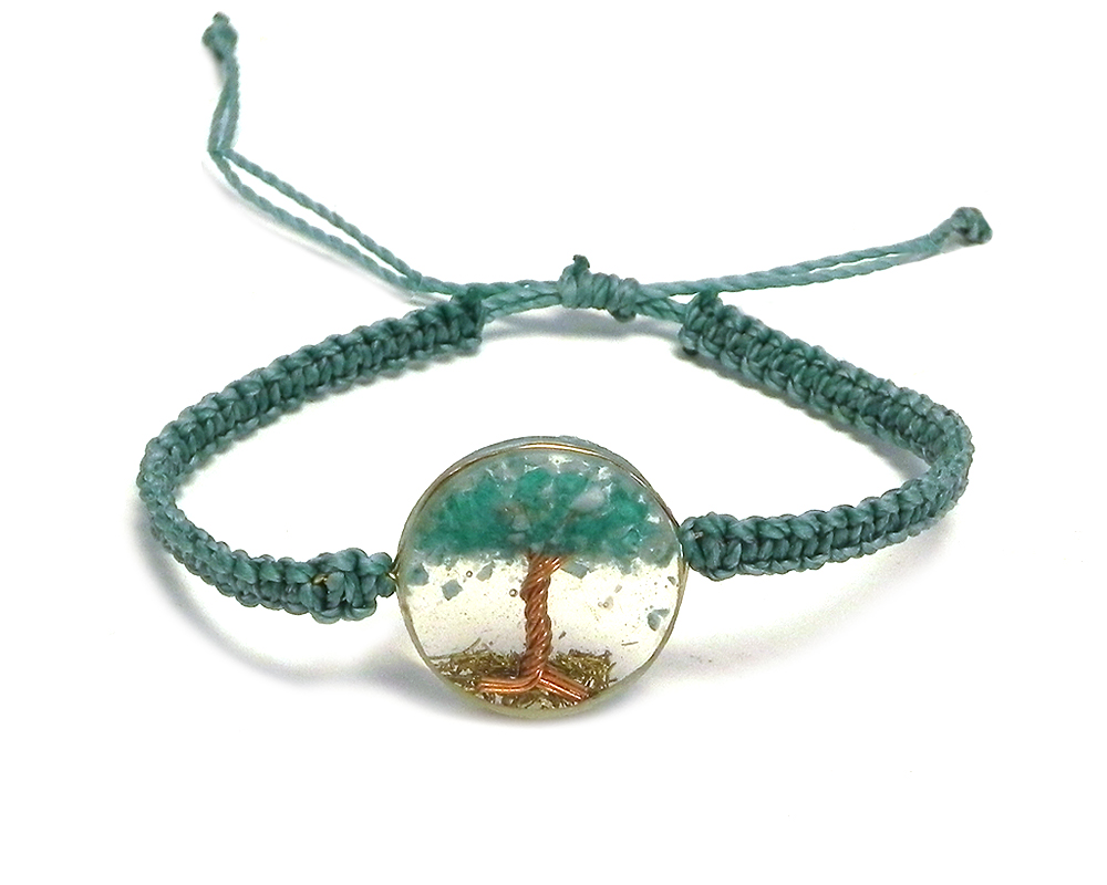 BR-070501440844 Handmade macramé braided string pull tie bracelet with round-shaped clear acrylic resin, copper wire, and crushed chip stone inlay tree of life centerpiece in mint green color.