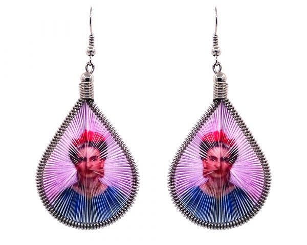 Teardrop-shaped thread dangle earrings with alpaca silver wire and Frida Kahlo graphic image in pink and multicolored color combination.
