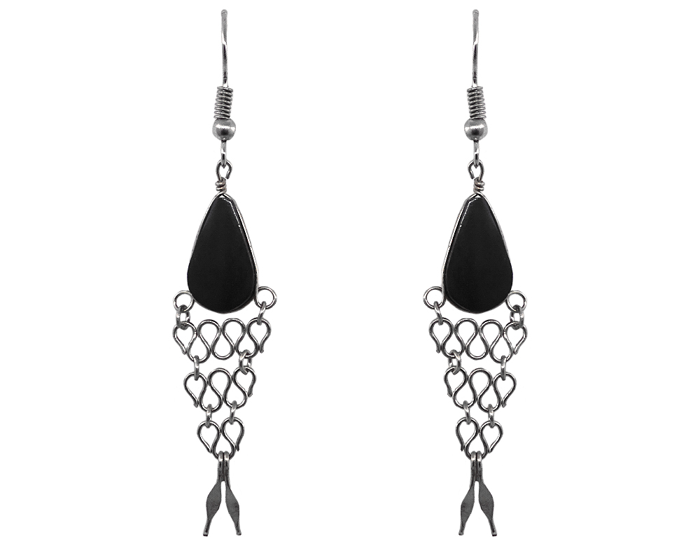 EA-020101090990 Handmade teardrop-cut gemstone cabochon earrings with alpaca silver metal fish tail chain dangle in black onyx.