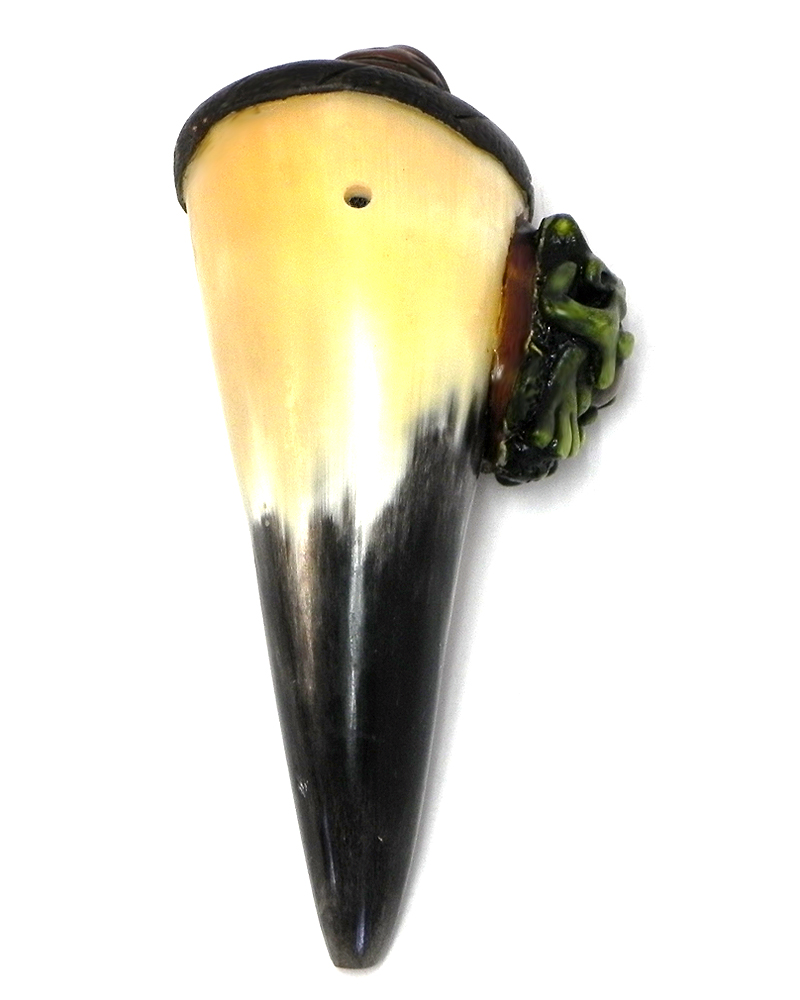 HP-060201-2 Handcrafted tobacco smoking natural bullhorn hand pipe of a green frog with googly eyes.